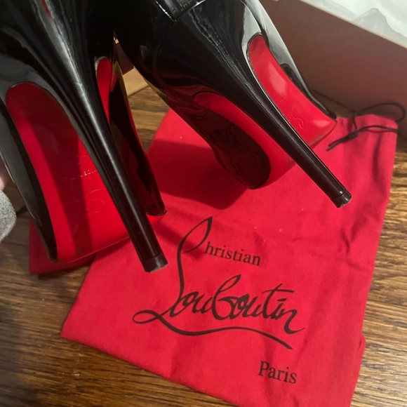 Christian Louboutin Kate Black Patent Leather Heels - Picture 2 of 7
